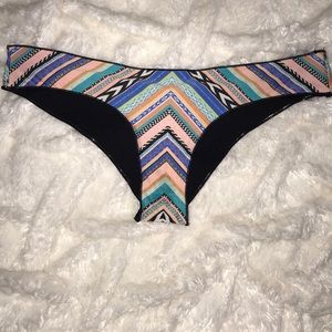 Ripcurl patterned cheeky bikini bottoms